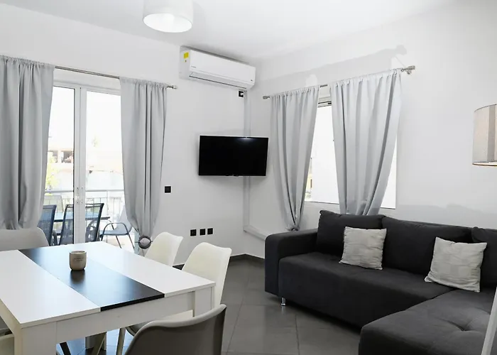 Grey Family And Friends * Nea Kios